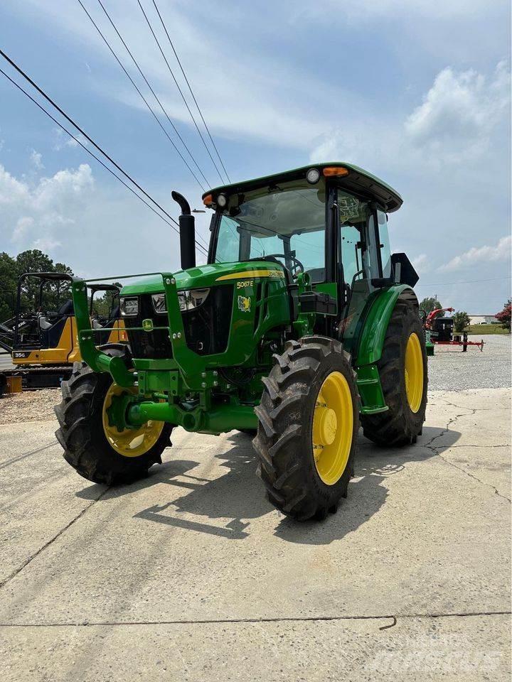 John Deere 5067E Traktori