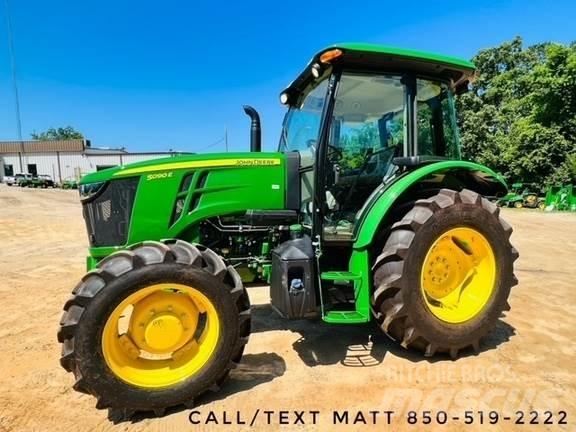 John Deere 5090E Traktori