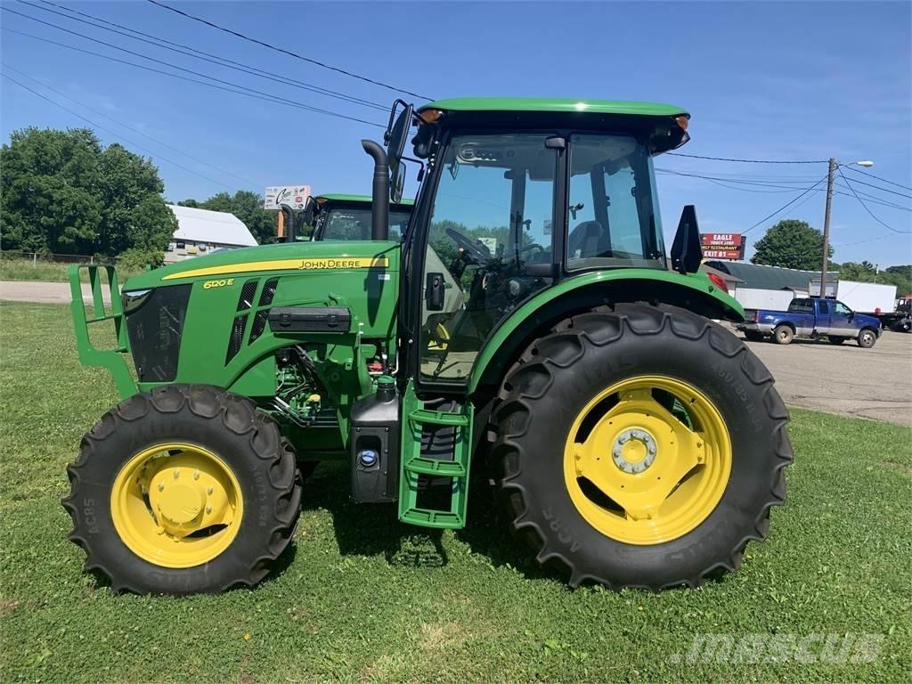 John Deere 6120E Traktori