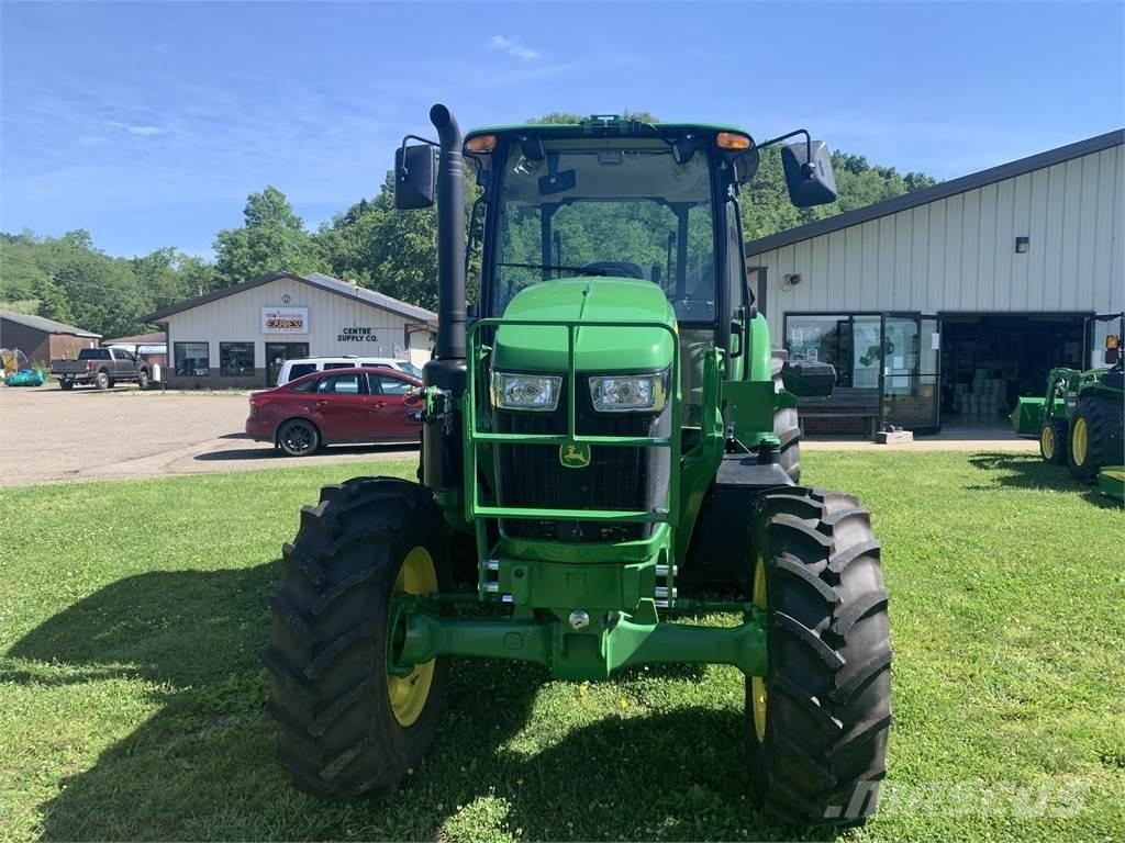 John Deere 6120E Traktori