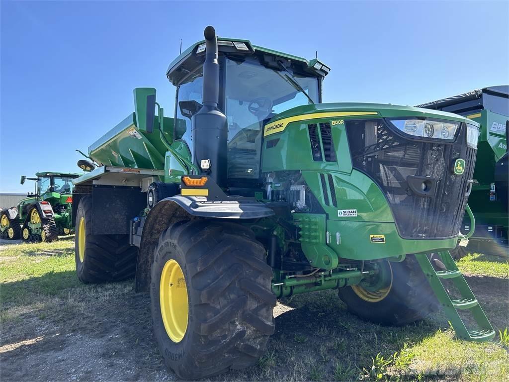 John Deere 800R Vučene prskalice