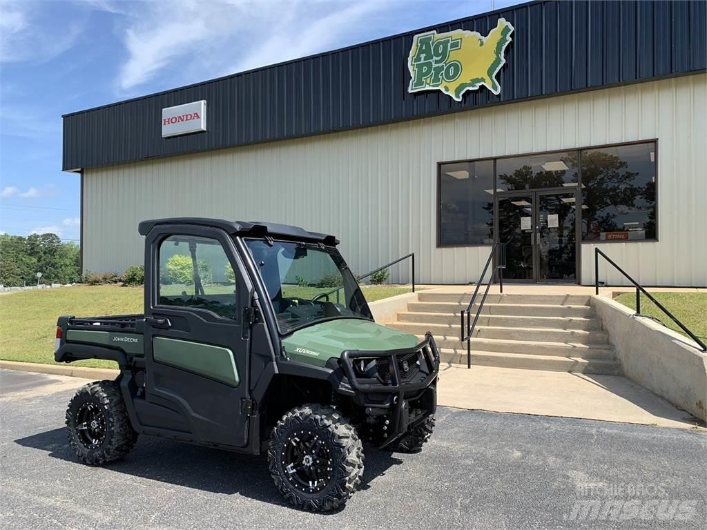 John Deere 835M Pomoćne mašine