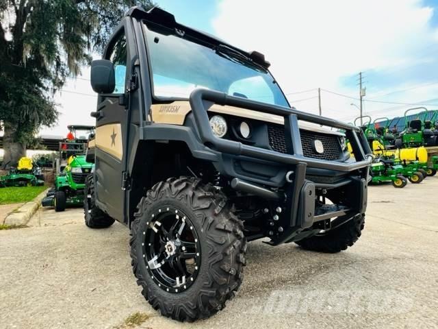 John Deere 835M Pomoćne mašine
