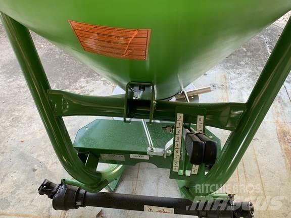 John Deere F/500 Vučene prskalice