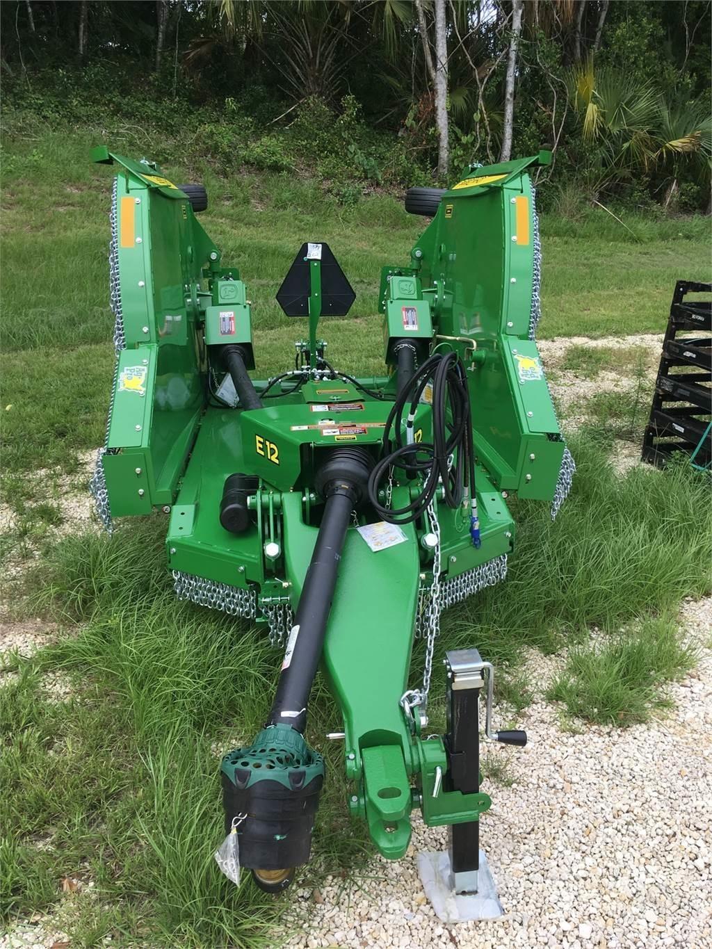 John Deere FC12E Rezači za bale, oprema za rezanje i odvajanje bal