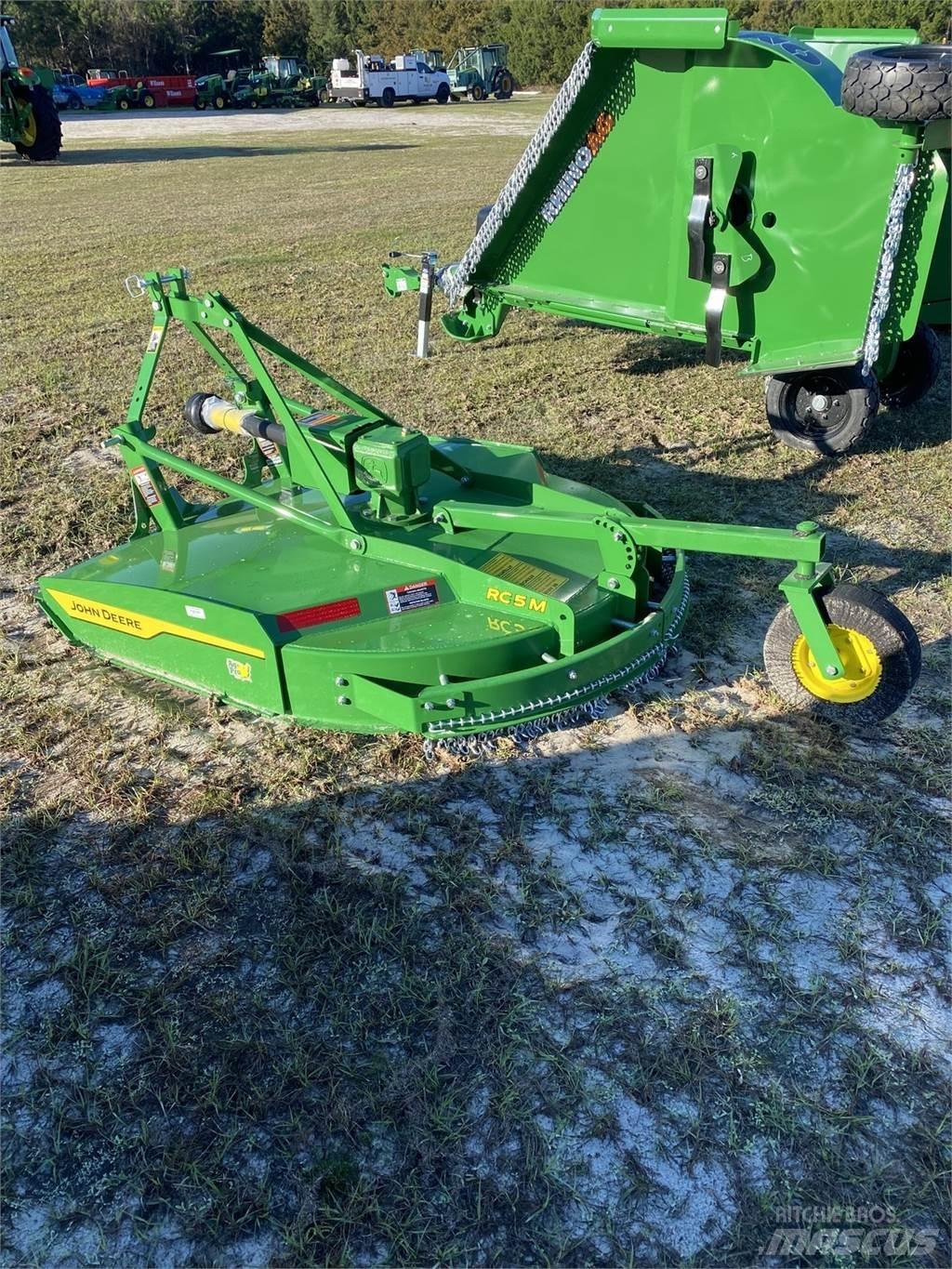 John Deere RC5M Rezači za bale, oprema za rezanje i odvajanje bal