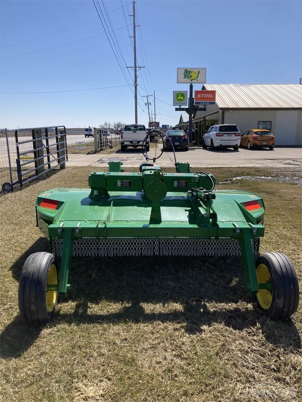 John Deere RC8M Rezači za bale, oprema za rezanje i odvajanje bal