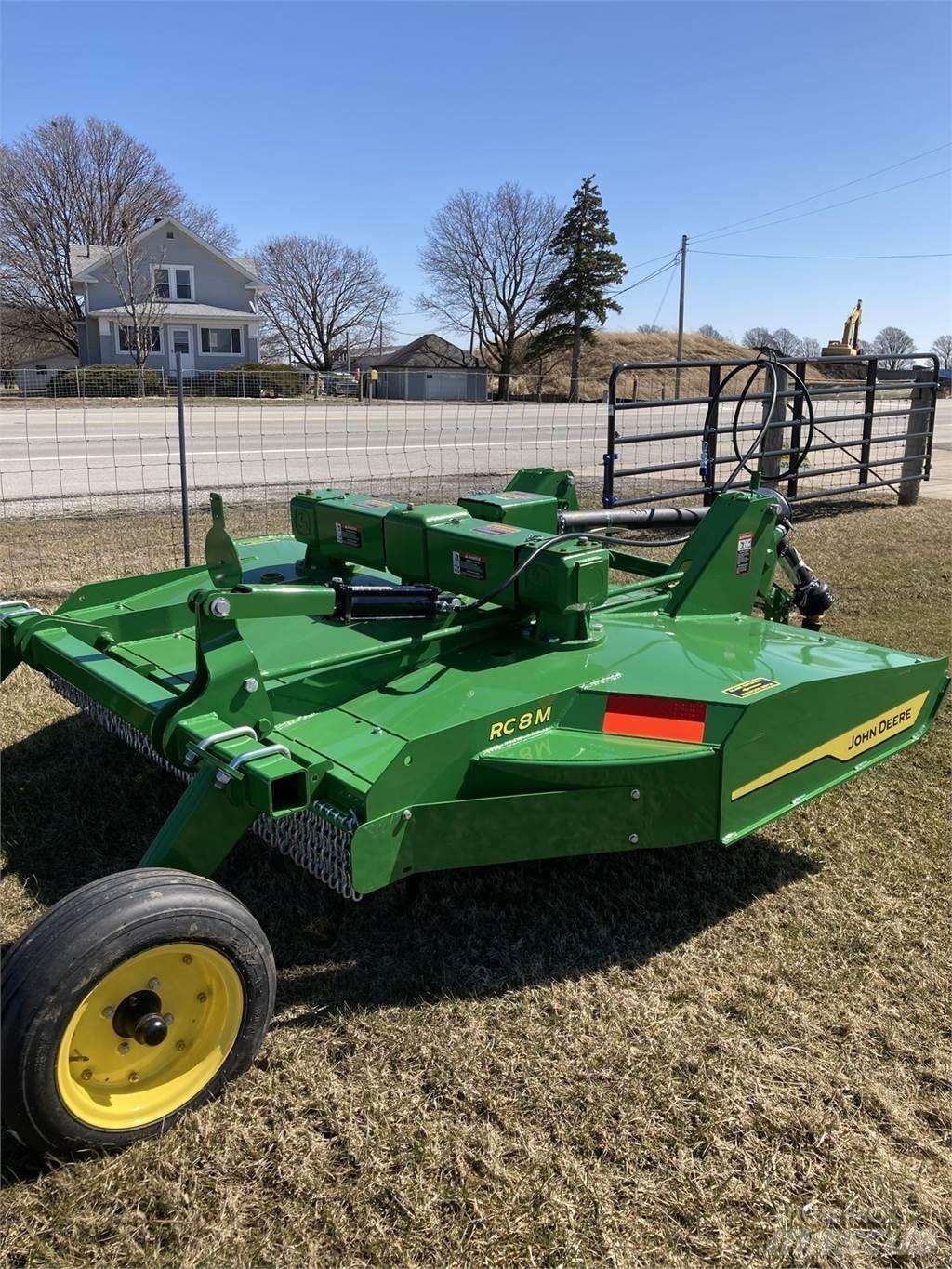 John Deere RC8M Rezači za bale, oprema za rezanje i odvajanje bal