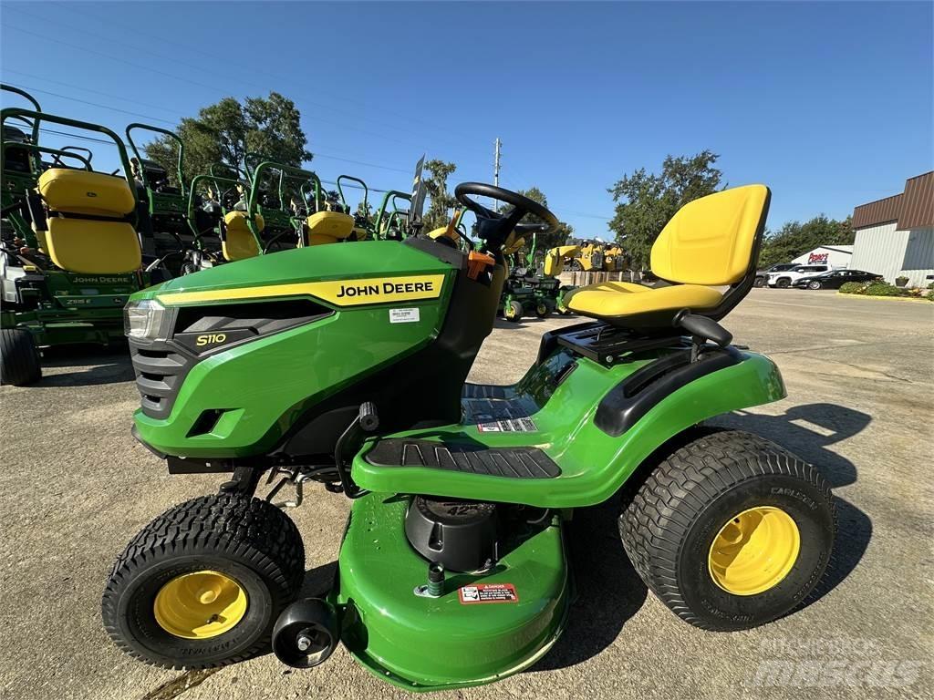 John Deere S110 Traktorske kosilice