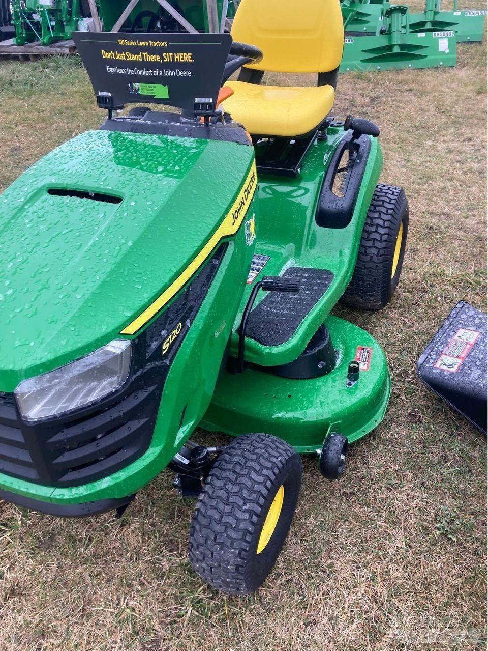 John Deere S120 Traktorske kosilice