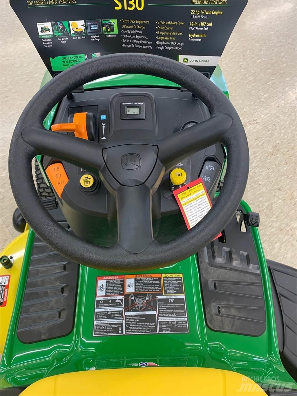 John Deere S130 Traktorske kosilice