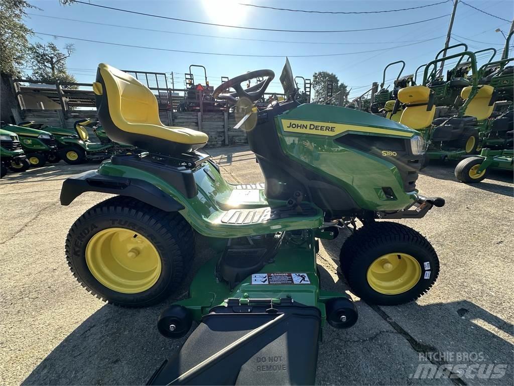 John Deere S180 Manji traktori