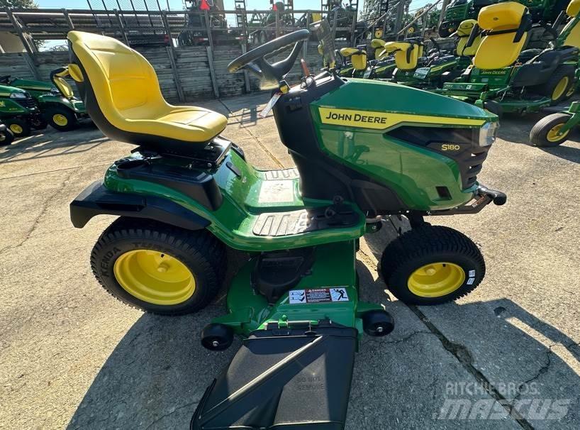 John Deere S180 Manji traktori