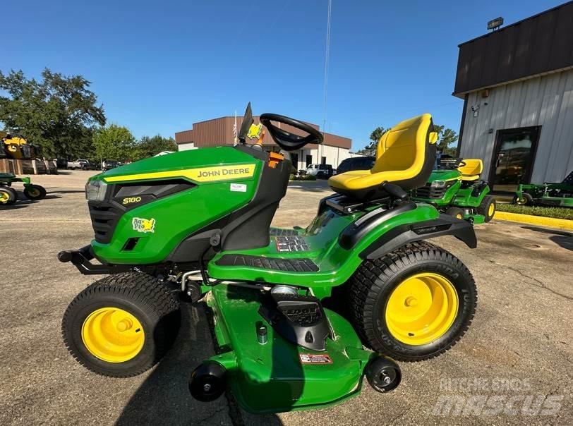 John Deere S180 Manji traktori