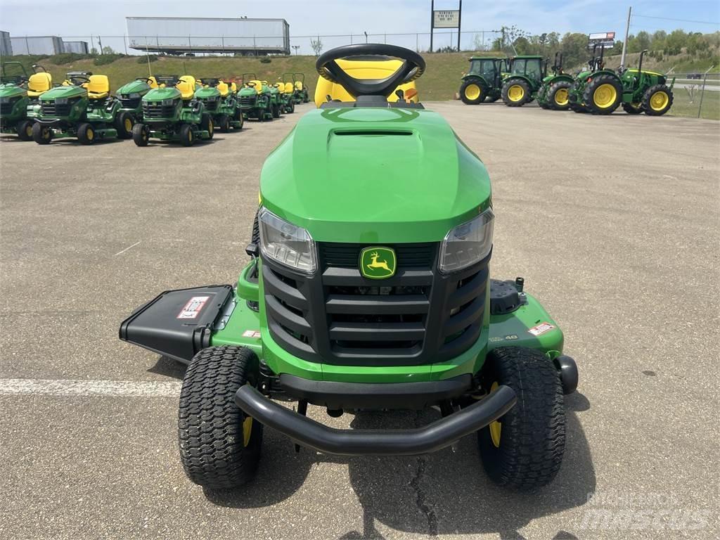 John Deere S240 Manji traktori