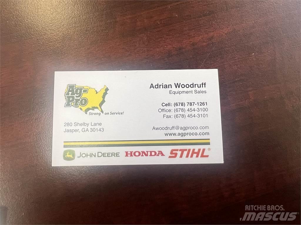 John Deere S240 Manji traktori