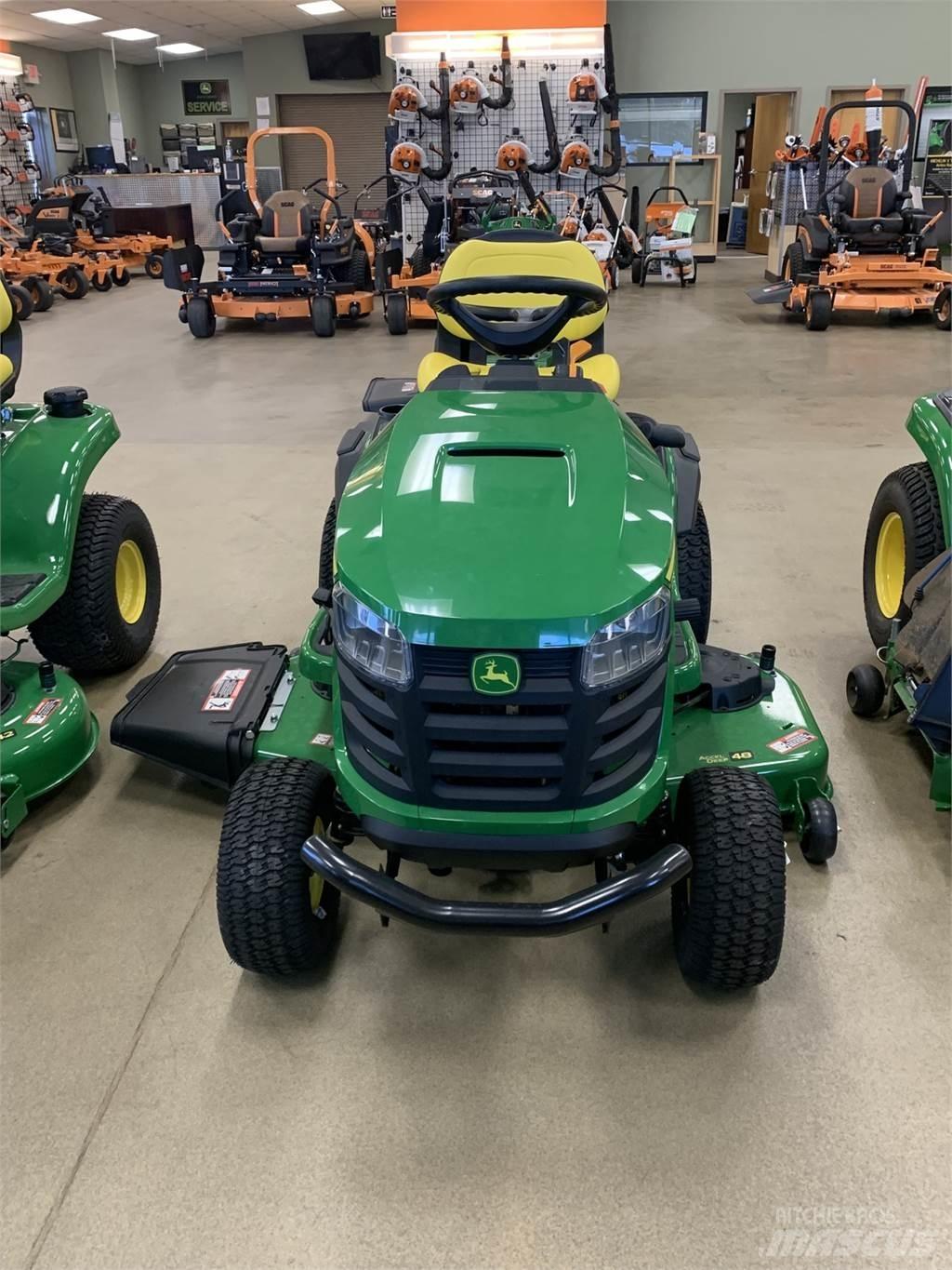 John Deere S240 Manji traktori