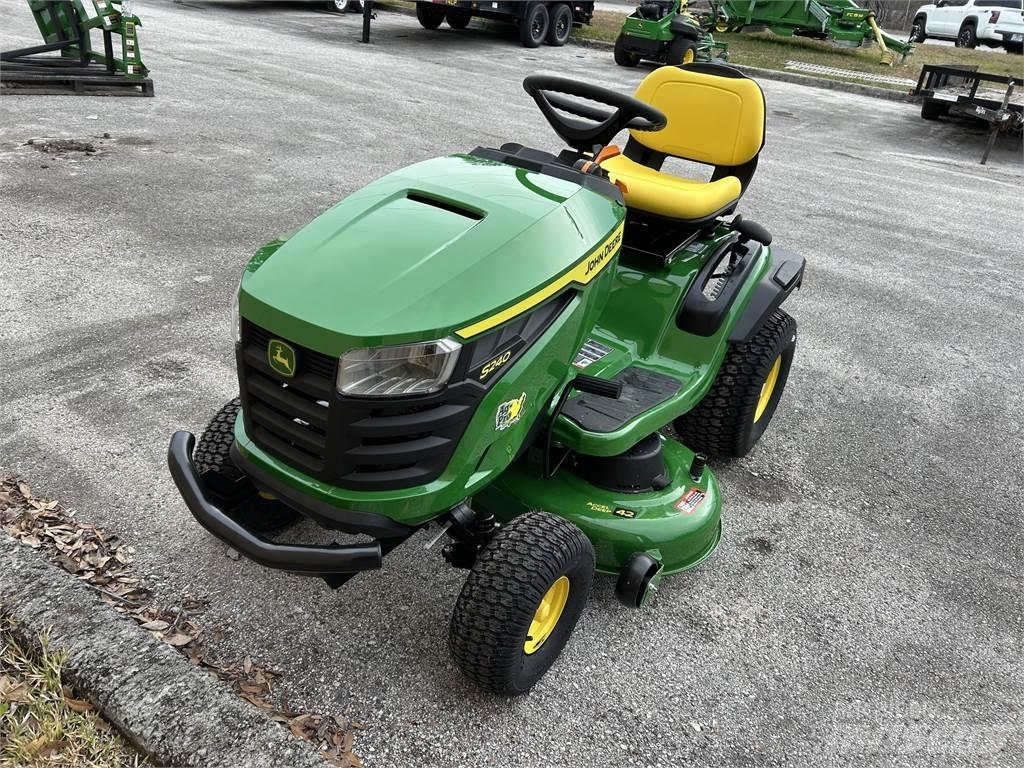 John Deere S240 Manji traktori