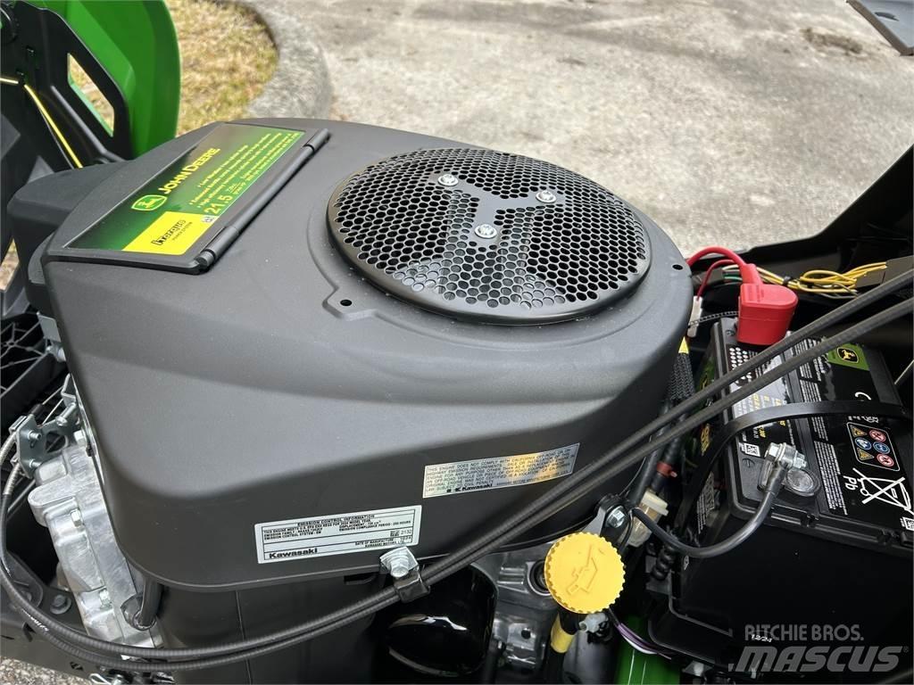 John Deere S240 Manji traktori
