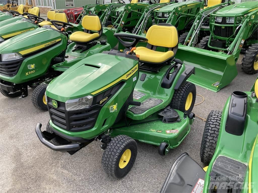 John Deere S240 Manji traktori