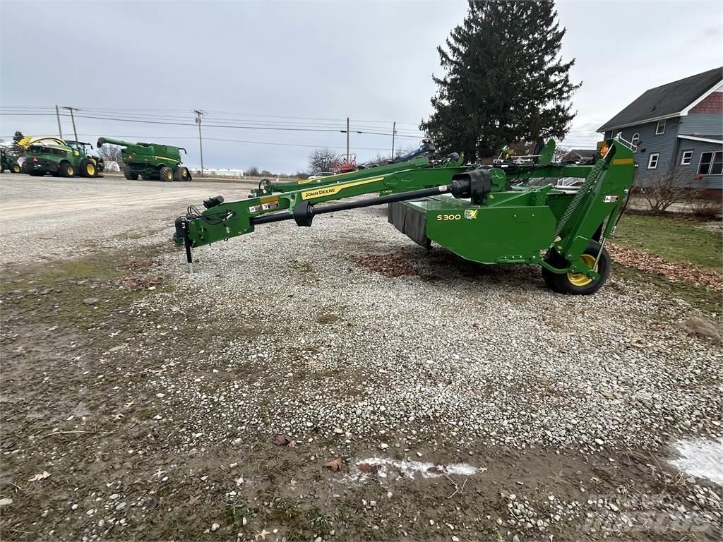 John Deere S300 Uređaji za kosačice