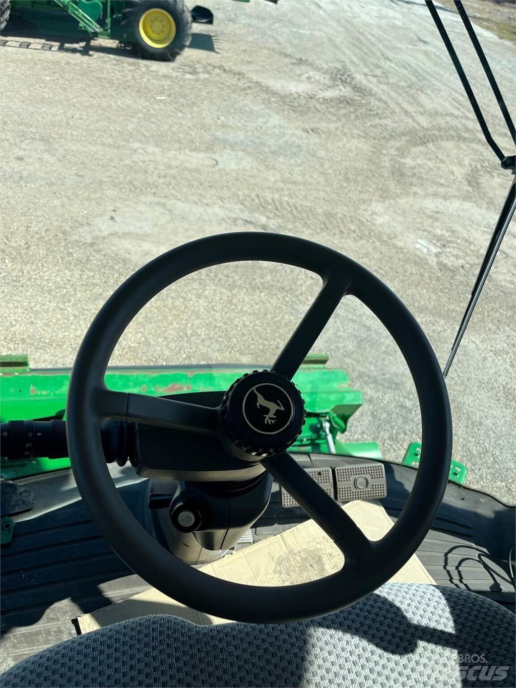 John Deere S680 Kombajni