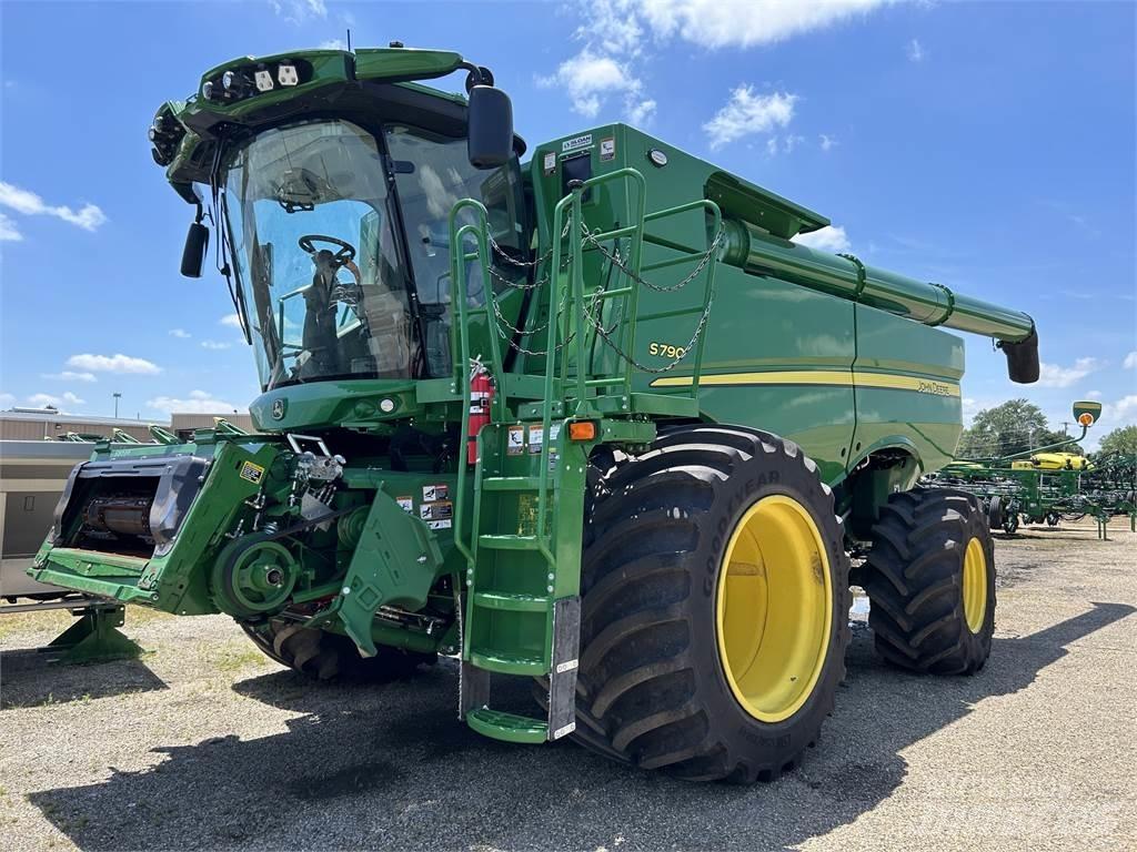 John Deere S790 Kombajni