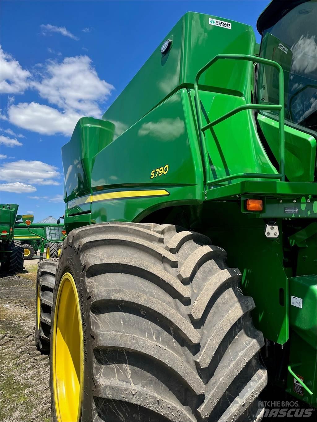 John Deere S790 Kombajni