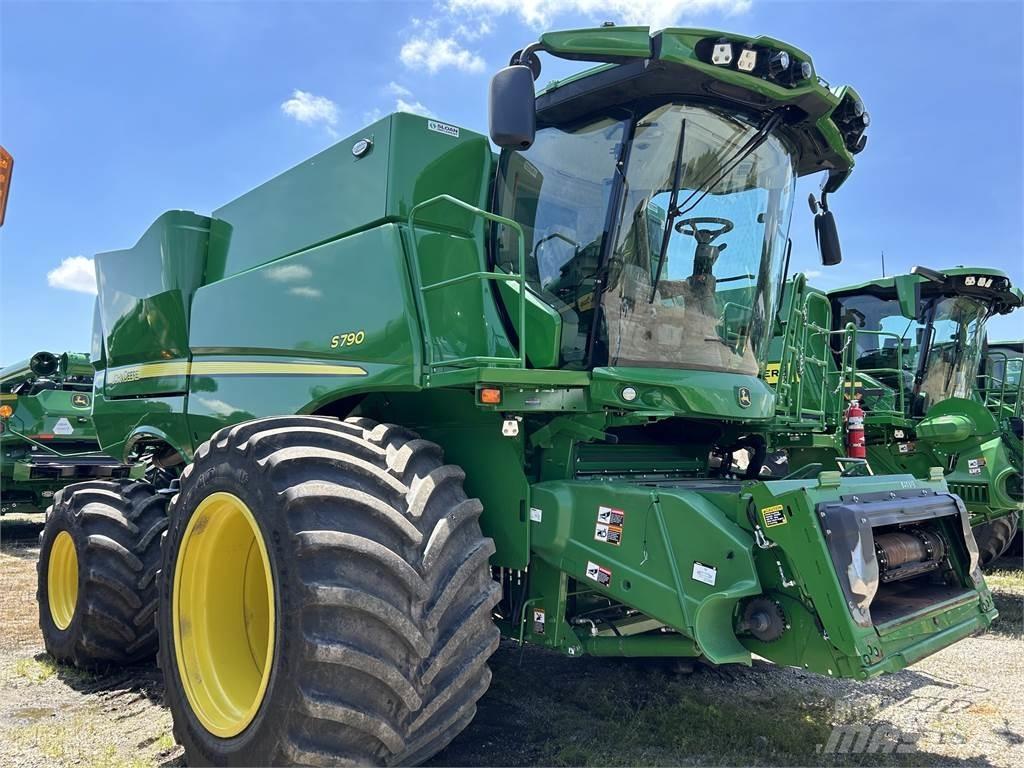 John Deere S790 Kombajni