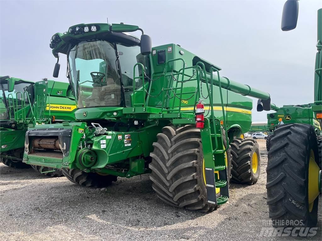 John Deere S790 Kombajni