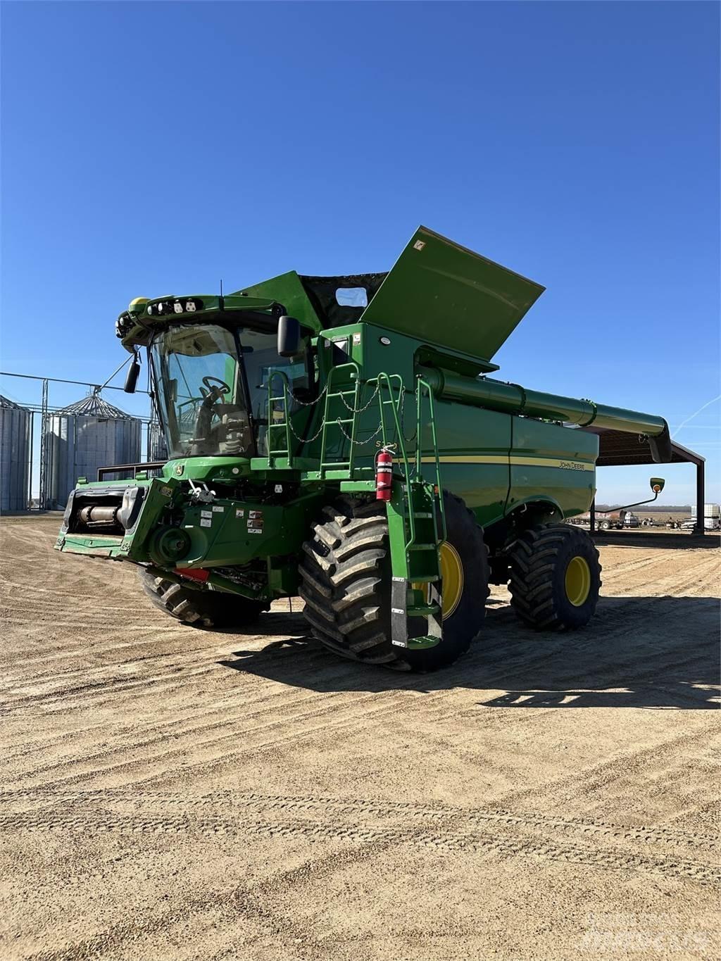 John Deere S790 Kombajni
