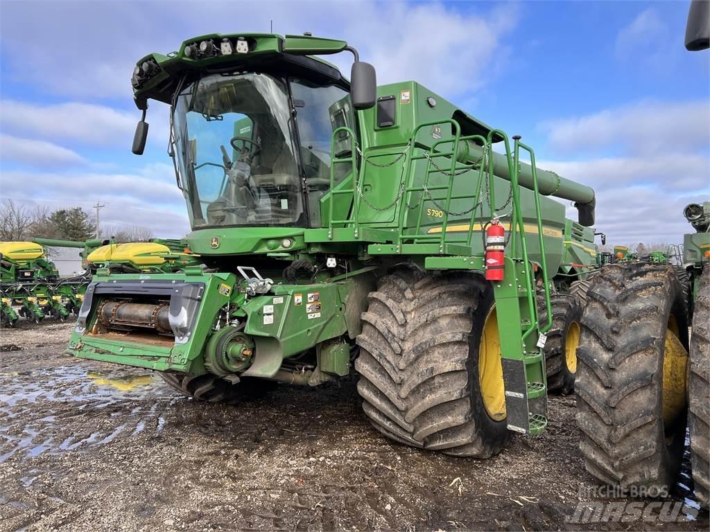 John Deere S790 Kombajni