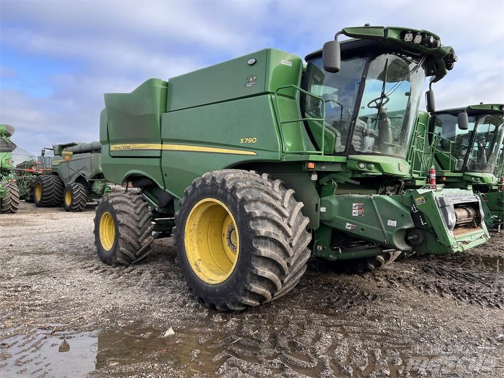 John Deere S790 Kombajni