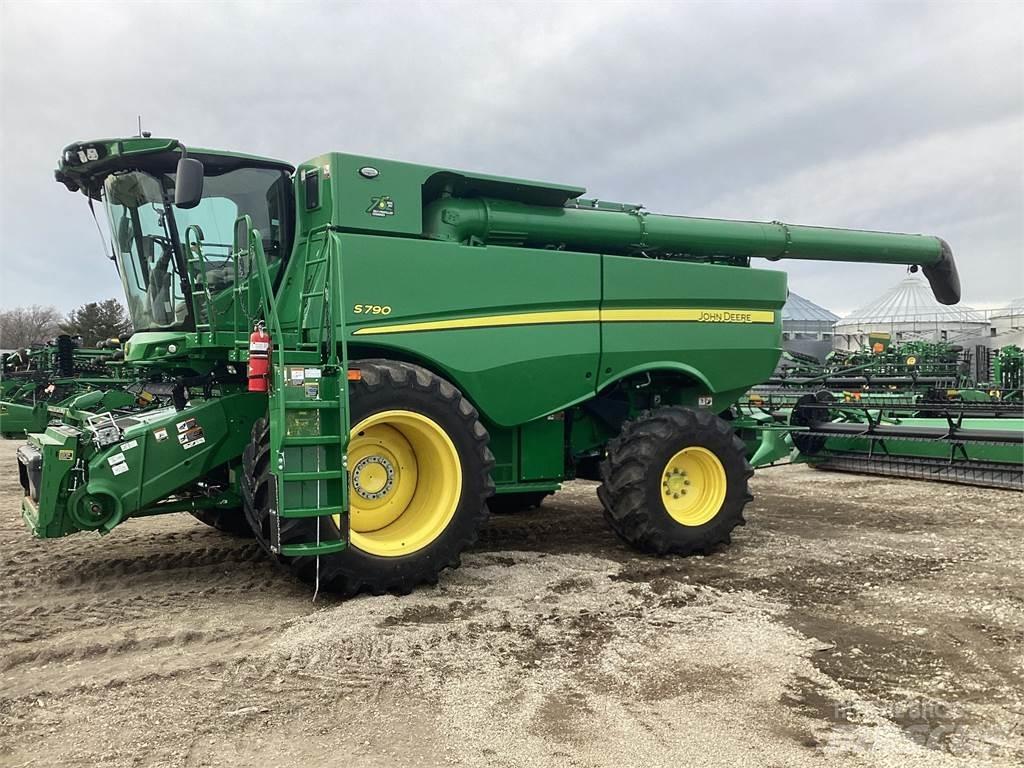 John Deere S790 Kombajni