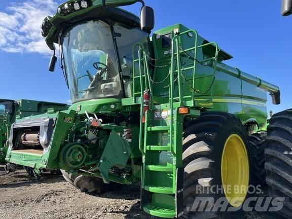 John Deere S790 Kombajni