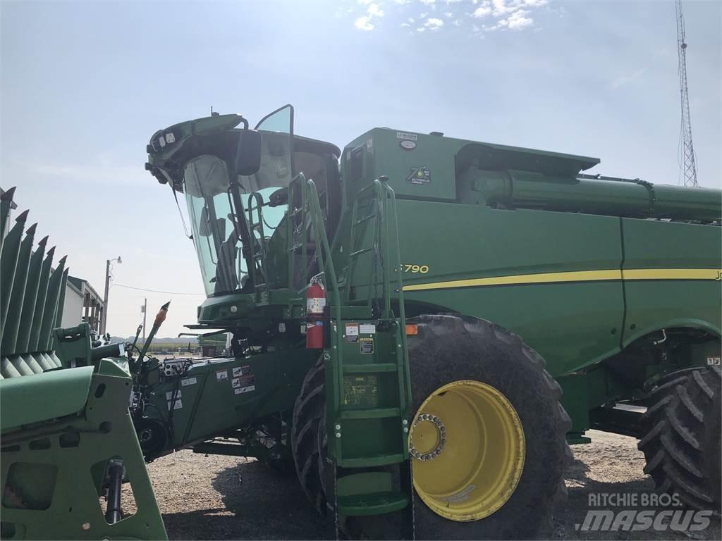 John Deere S790 Kombajni