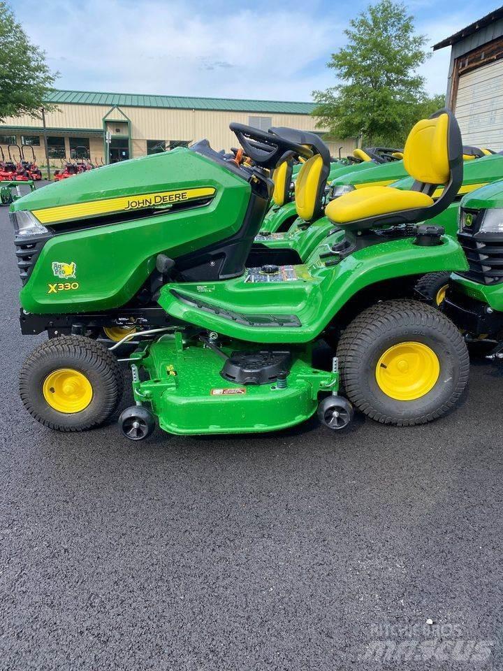 John Deere X330 Manji traktori