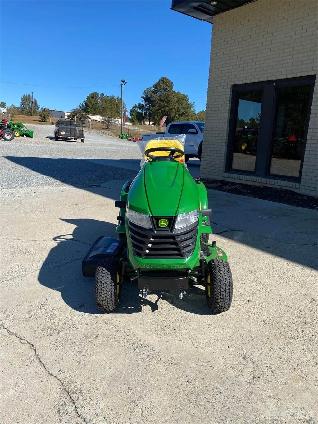 John Deere X330 Manji traktori
