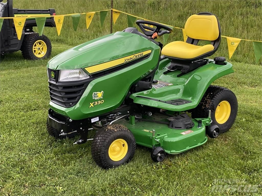 John Deere X330 Manji traktori