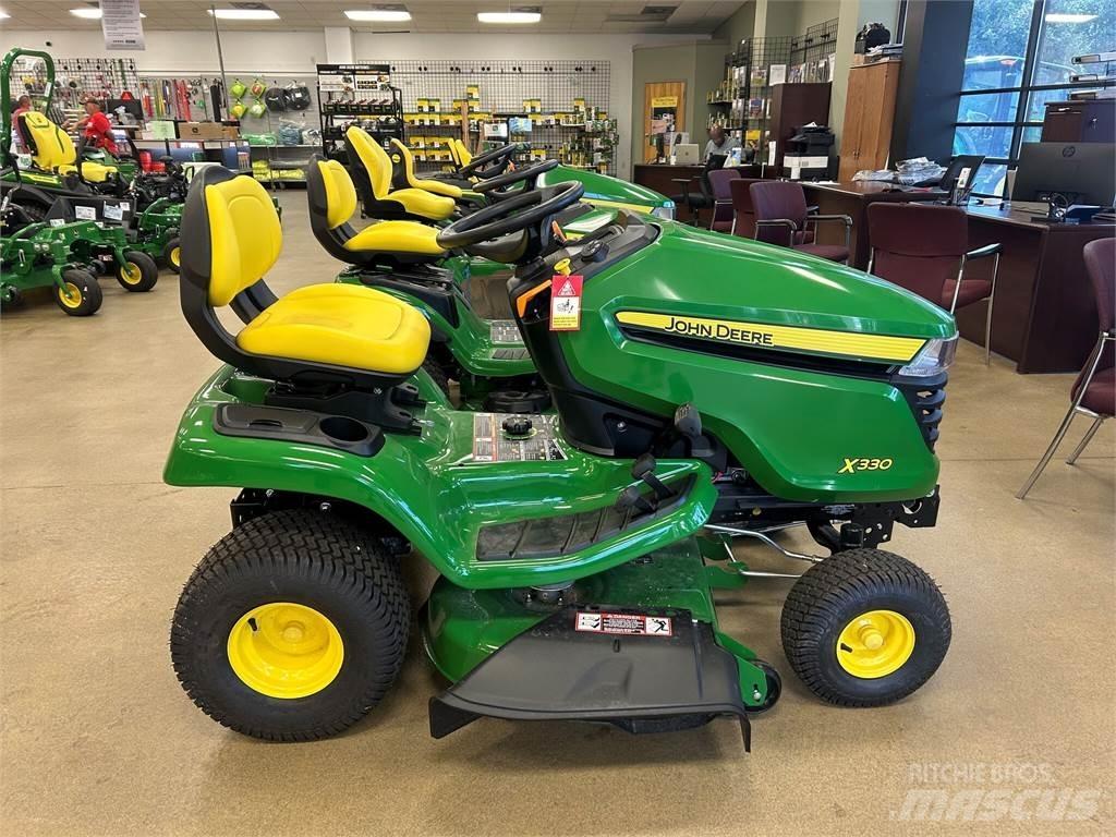 John Deere X330 Manji traktori