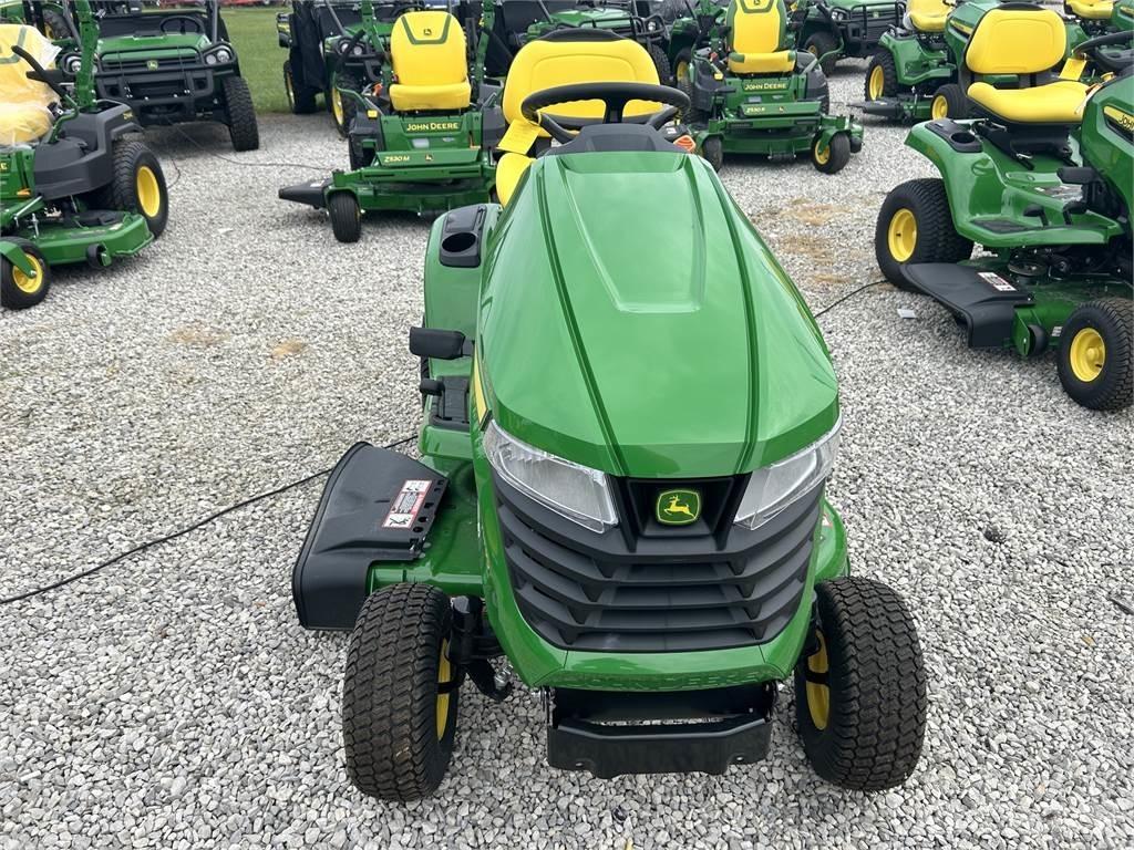 John Deere X330 Manji traktori