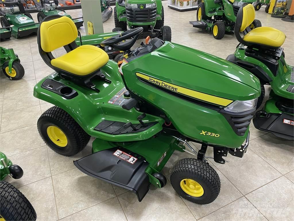 John Deere X330 Manji traktori
