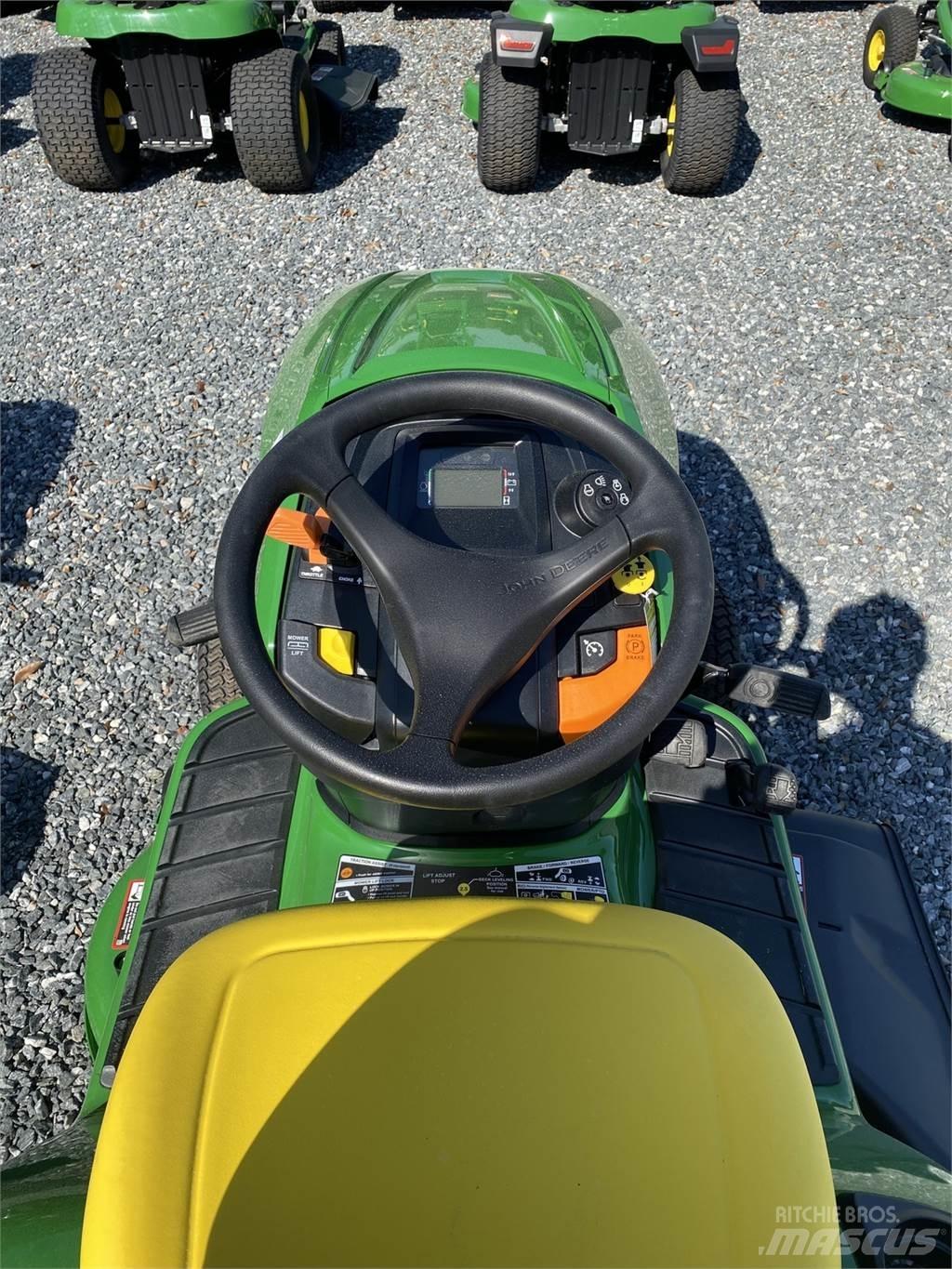 John Deere X330 Manji traktori