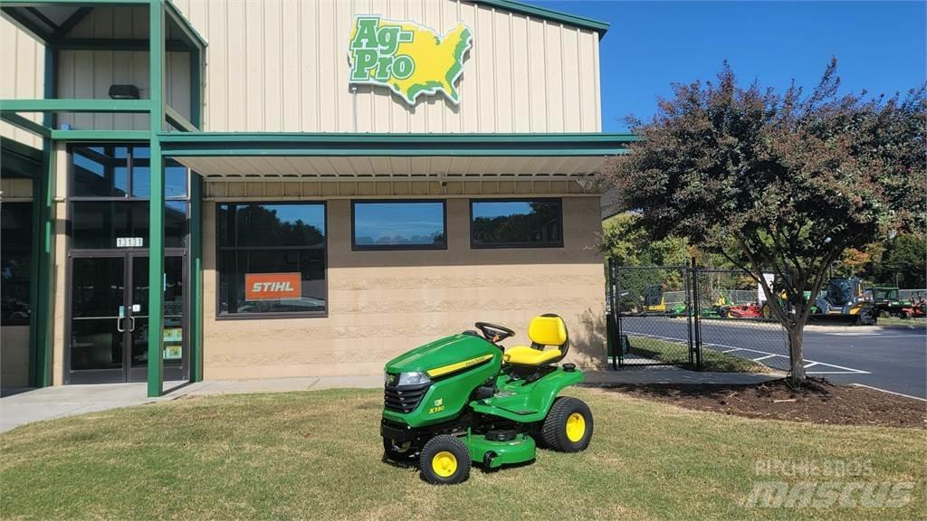 John Deere x330 Manji traktori