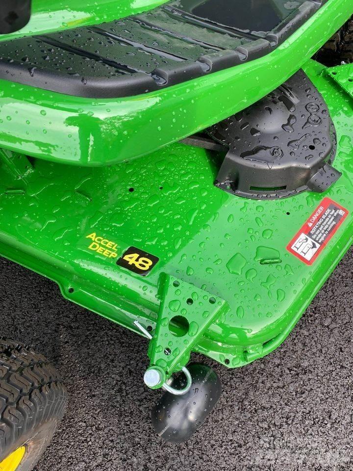 John Deere X330 Manji traktori