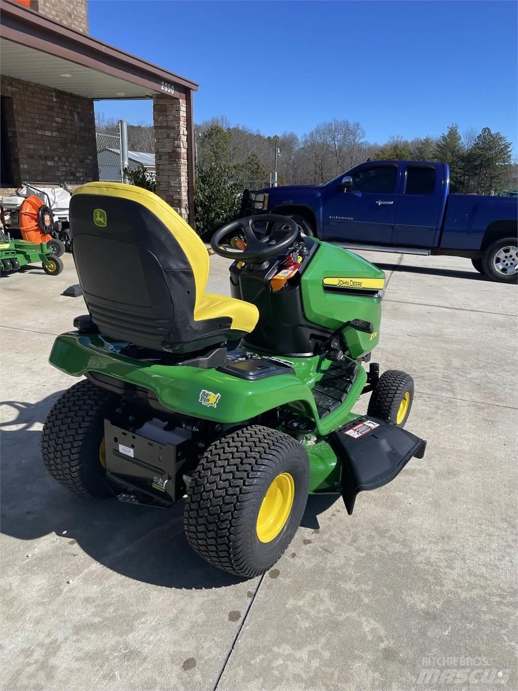 John Deere X370 Manji traktori