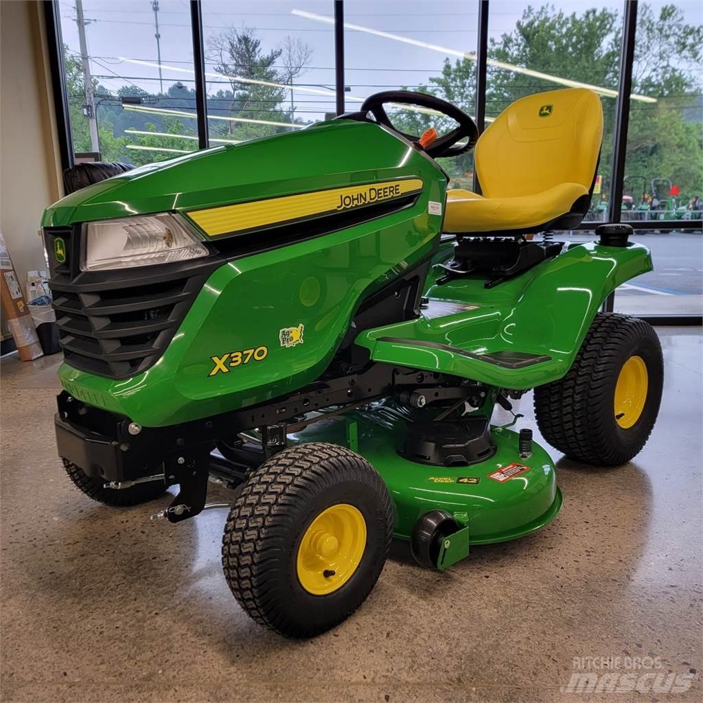 John Deere X370 Manji traktori
