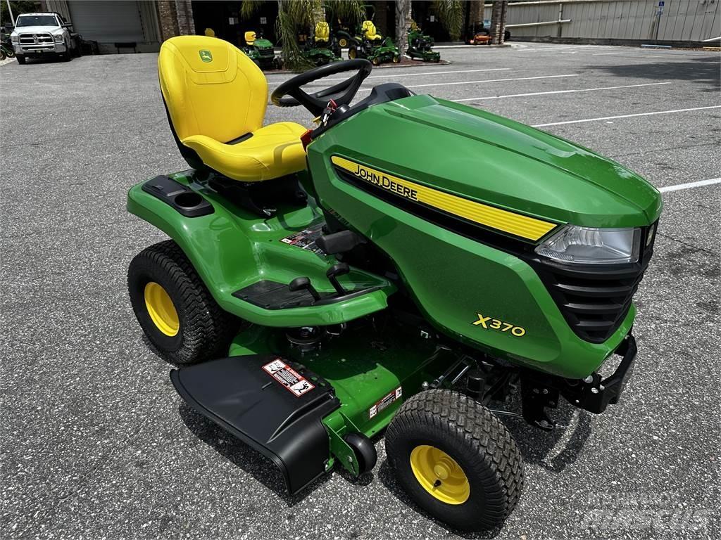 John Deere X370 Manji traktori
