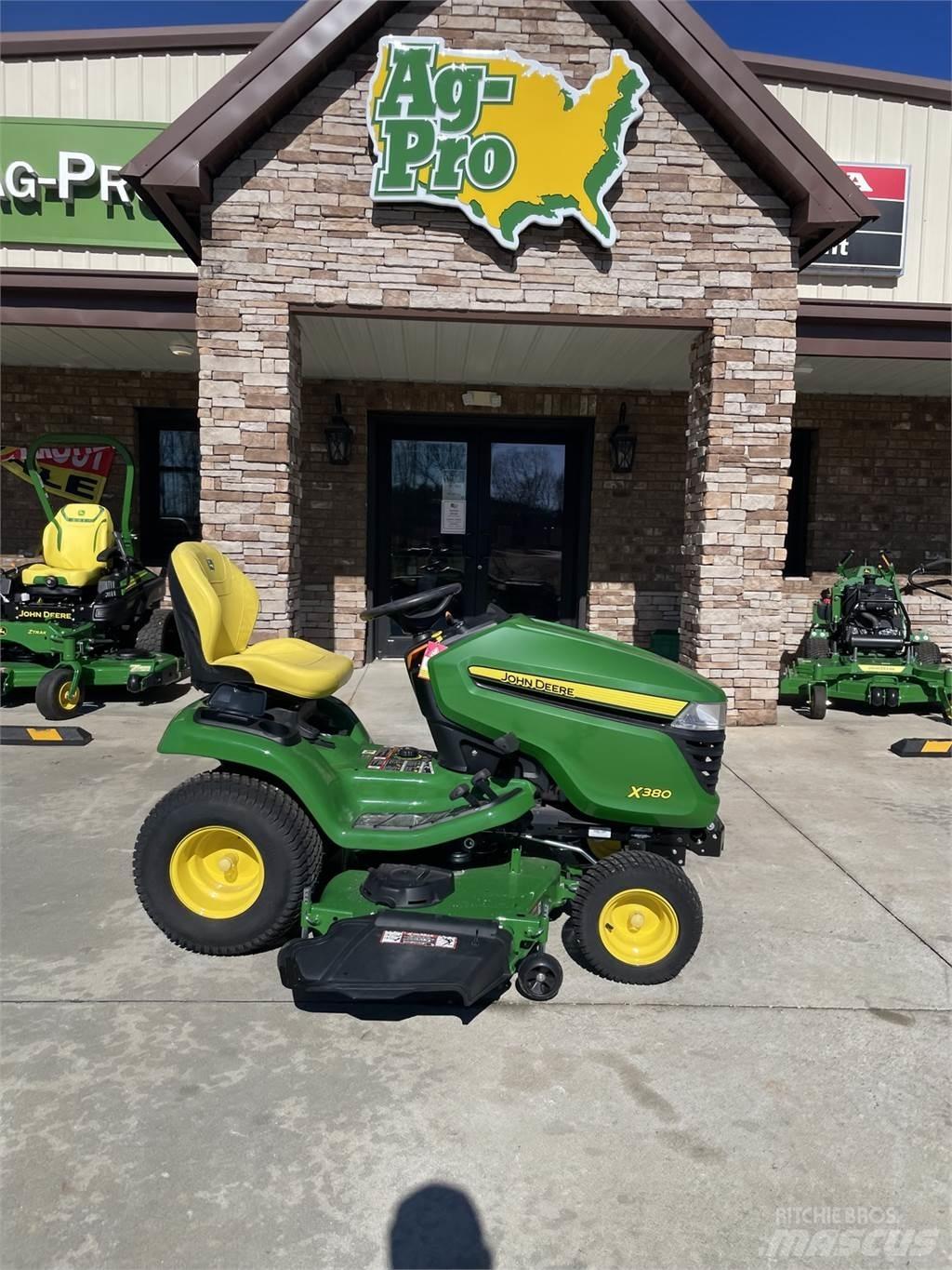 John Deere X380 Manji traktori