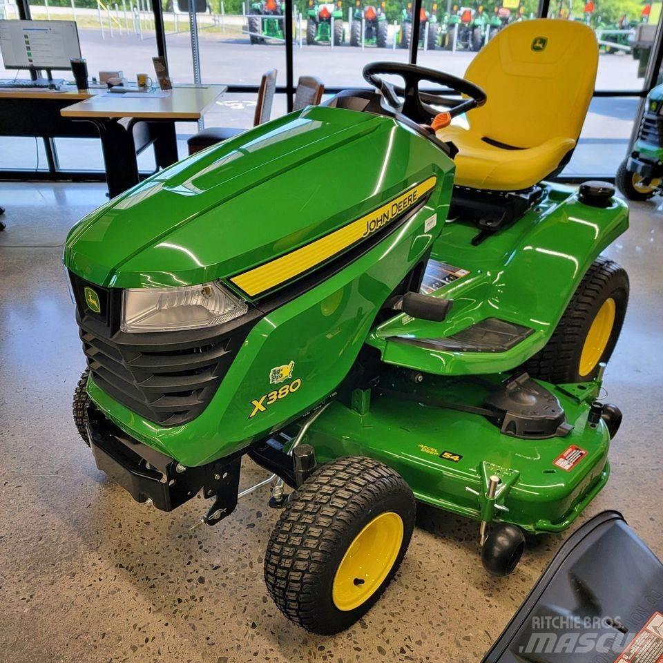 John Deere X380 Manji traktori